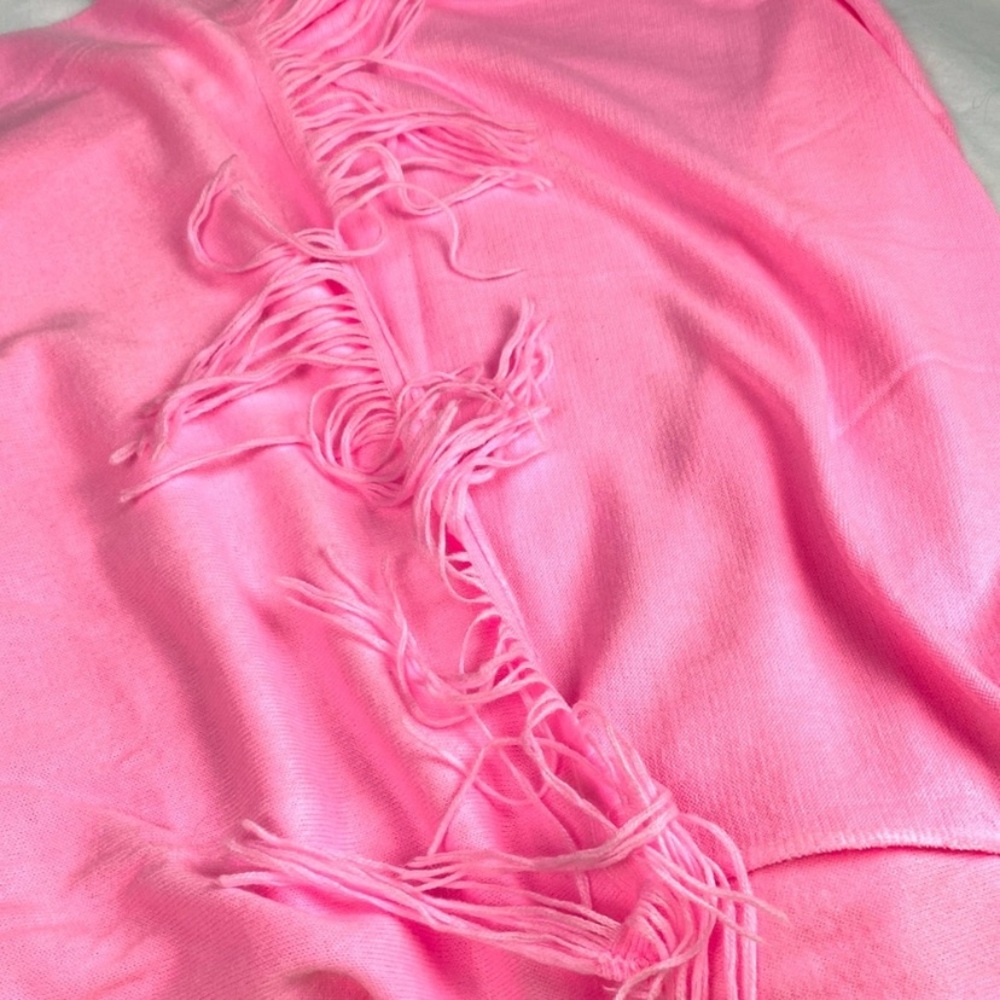 Buttery soft cashmere feel scarf with fringe Barbiecore Barbie pink bubblegum - Picture 5 of 8